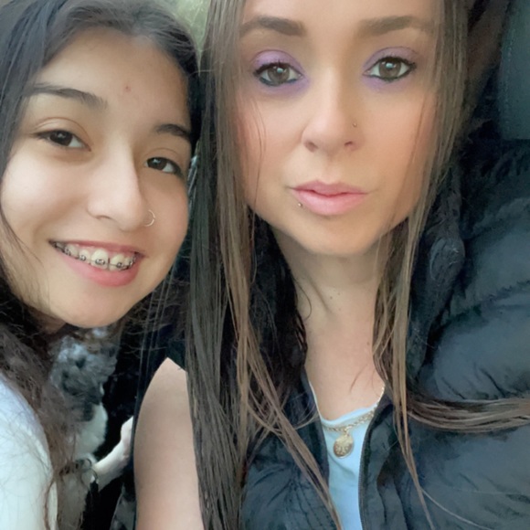 Meet your Posher, Veronica - Picture 2 of 2